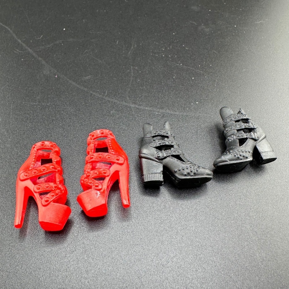 Barbie Fashionistas Red Black Stilettos heels y2k fashion doll‎ shoes Mattel